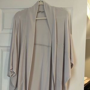 Athleta front open kimono.  Gray. Soft. M